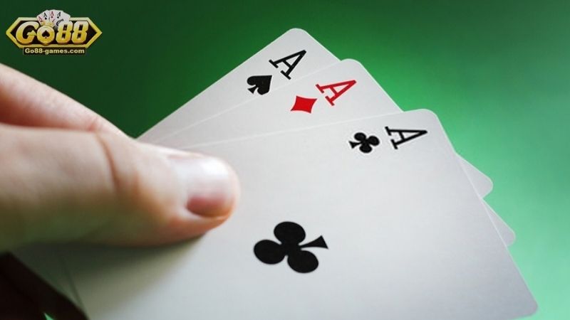 Bộ bài ba lá: Luật chơi, chiến thuật và cách thắng chi tiết 4 Bộ bài ba lá: Luật chơi, chiến thuật và cách thắng chi tiết