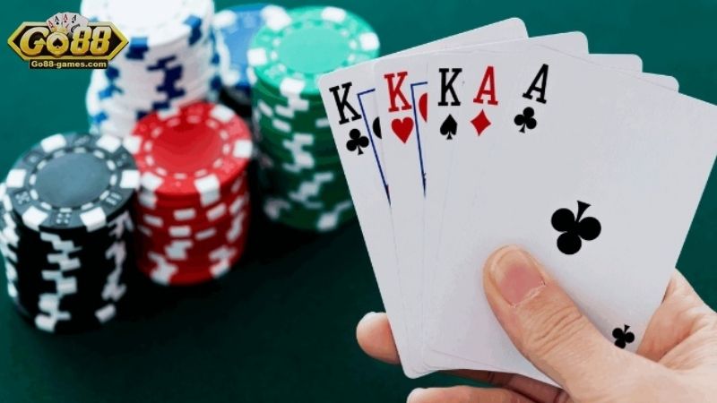 Liêng online: Luật chơi, cách chơi và chiến thuật thắng 4 Liêng online: Luật chơi, cách chơi và chiến thuật thắng
